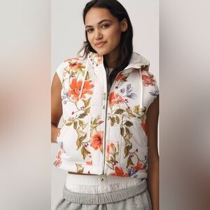 Anthropologie- Daily Practice Boxy Puffer Vest